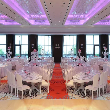 Otel çelik Convention Center&thermal 5*