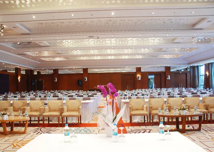 Hotel Celik Convention Center & Thermal 5*